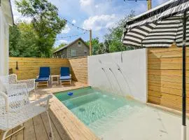 Haven Tiny House - Pool, Walk to Downtown