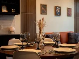 Heart of Downtown - 2BR with City View and Gym Access