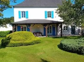 Bel appartement de plein pied avec jardin privé