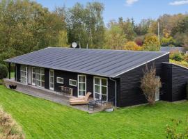 823-Tisvildeleje-Vibevaenget-13-A，位于Tisvilde的酒店