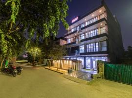 Hotel Aura Grand sector 63A Noida I Couple Friendly，位于诺伊达的酒店
