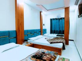 Hotel Shreem，位于乌贾因的酒店