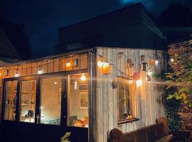 Tiny House The Bird House，位于布鲁日的小屋