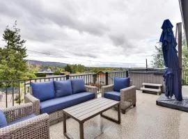 Mountain-View Retreat with Hot Tub in Centerville!