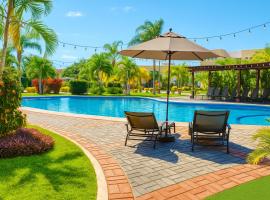 Family Home close to the Beach, Vidanta, Aqua Adventures with Pool & Parking，位于新巴利亚塔的酒店