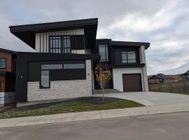 21 Greenwich Common NW Calgary Alberta，位于卡尔加里的公寓