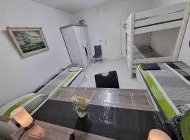 3 Monteurzimmer als Wohngemeinschaft zur Selbstversorgung