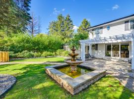 Private Pool and Home Theater Buchanan Family Home!，位于Buchanan的酒店