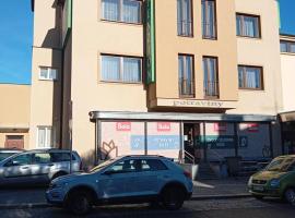 鲁斯旅馆，位于洪波莱茨的酒店