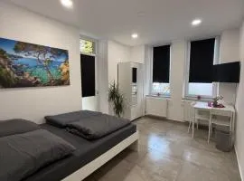 Schönes Zimmer-2 in Stuttgart-Mitte