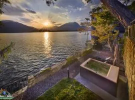 Villa Scoglio with Private Hot Tub and Air Conditioning