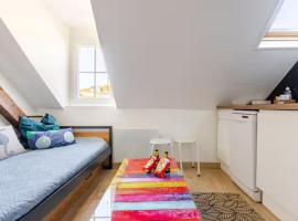 Studio Ault centre vue mer - Relais Fleuri - draps serviettes Wifi inclus，位于欧村的酒店