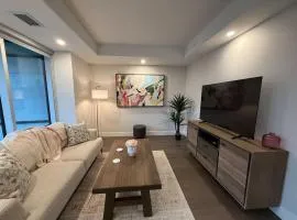 Spotless vibrant & modern 1 BR with 6 appliances