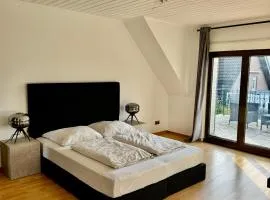 Gemütliches Zimmer mit großer Terrasse Nähe Messe, Flughafen & PSD Dome