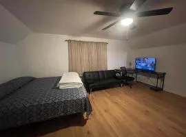 Family 4BR Retreat Near Buffalo, Airport & Falls