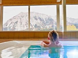 Soul & Summit Tauplitz - Bergblick, Spa & Skilift nah，位于陶普利茨的酒店