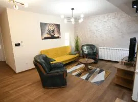 Cristal Palace Suites 004