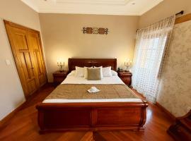 Hotel Ruth Boutique Cuenca by Lauza，位于昆卡的酒店