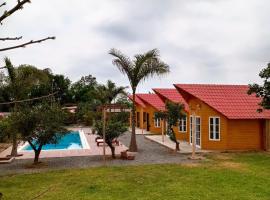 Mandarhemia Club，位于瓦拉尔的酒店