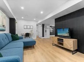 Urban Haven: 2BR/2BA+Office, Kitchen, Dining