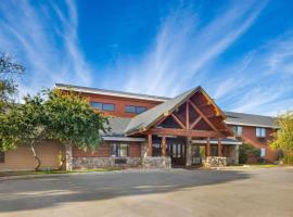 AmericInn by Wyndham Chamberlain Conference Center，位于张伯伦的酒店