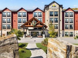 Microtel Inn & Suites by Wyndham Mont Tremblant，位于蒙特朗布朗的酒店