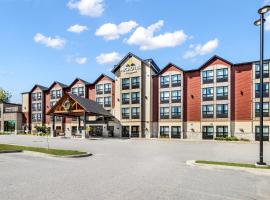 Microtel Inn & Suites by Wyndham Mont Tremblant，位于蒙特朗布朗的酒店