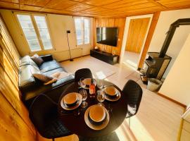 -TheUrbanist- Cozy Free Parking Fast WiFi，位于Unterseen的酒店