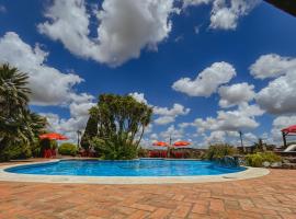 San Francisco De Las Sierras，位于米纳斯的带泳池的酒店