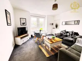2-Bed Gourock Margaret St - Sleeps 4 - Contractors, Business & Relocations - Free Parking