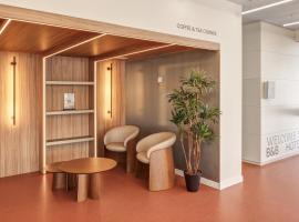B&B HOTEL Granada Estación,位于格拉纳达的酒店