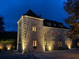 Domaine de Cazal - Chambres d'Hôtes avec piscine au cœur de 26 hectares de nature préservée