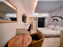 CENTRAL VIEW &Mu;&Iota;&Delta;&Epsilon;&Iota;&Alpha;，位于莱瓦贾的低价酒店