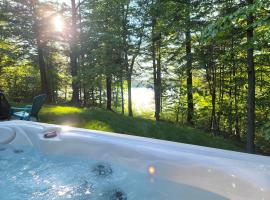 View and access to Lake Orford - Spa - Australe，位于Austin的酒店