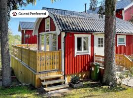 4 person holiday home in HUDDINGE-By Traum，位于胡丁厄的酒店