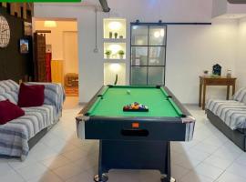 Tabor 2 garden & parking，位于那不勒斯的酒店