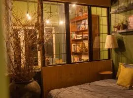 Boeken kot, charming apartment via tinykot