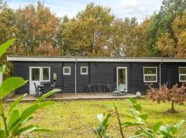 6 person holiday home in Ørsted-By Traum