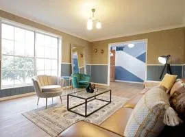 Country 4-Bed Homestead with Games Room & Views