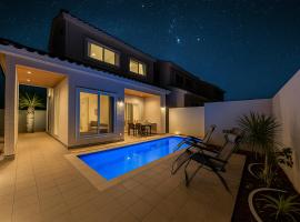 LEO癒Resort宮古島 Pool & Villa，位于宫古岛的带热水浴缸的酒店