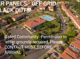 Montego Bay Garden Studio，位于蒙特哥贝的带泳池的酒店