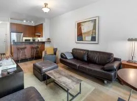 Luxury 1-Bedroom Condo in Yorkville, Downtown Toronto