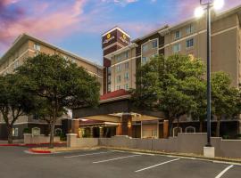 圣安东尼奥机场昆塔套房旅馆，位于圣安东尼奥的酒店