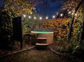 Din egen villa, spa, ude bruser, have & elbil-lader，位于根措夫特的酒店