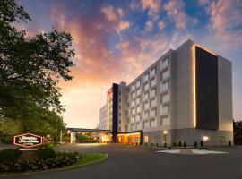 Hampton Inn & Suites By Hilton- Newark Airport Elizabeth，位于纽瓦克的酒店