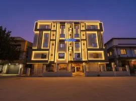 FabHotel The Crystal - Near New Market