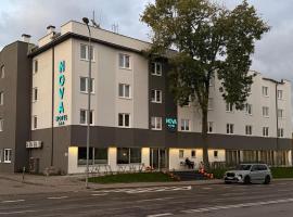 Nova Hotel，位于Radom-Sadkow Airport附近的酒店