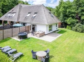 Theislandlife Vakantiehuis met privé jacuzzi en 3 B&B kamers