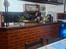 Posada Ruta 65，位于General Fernández Oro的酒店