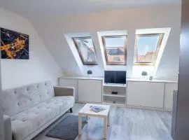 Antracit Apartman - Csendes belvárosi szállás, saját garázzsal